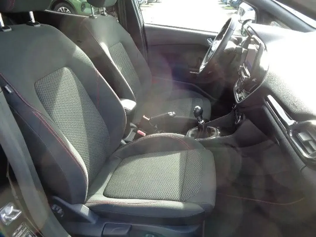 Ford Fiesta - Thumbnail 8