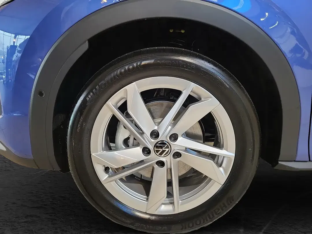 Volkswagen T-Roc - Thumbnail 4