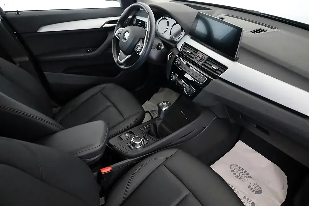 BMW X1 - Thumbnail 3