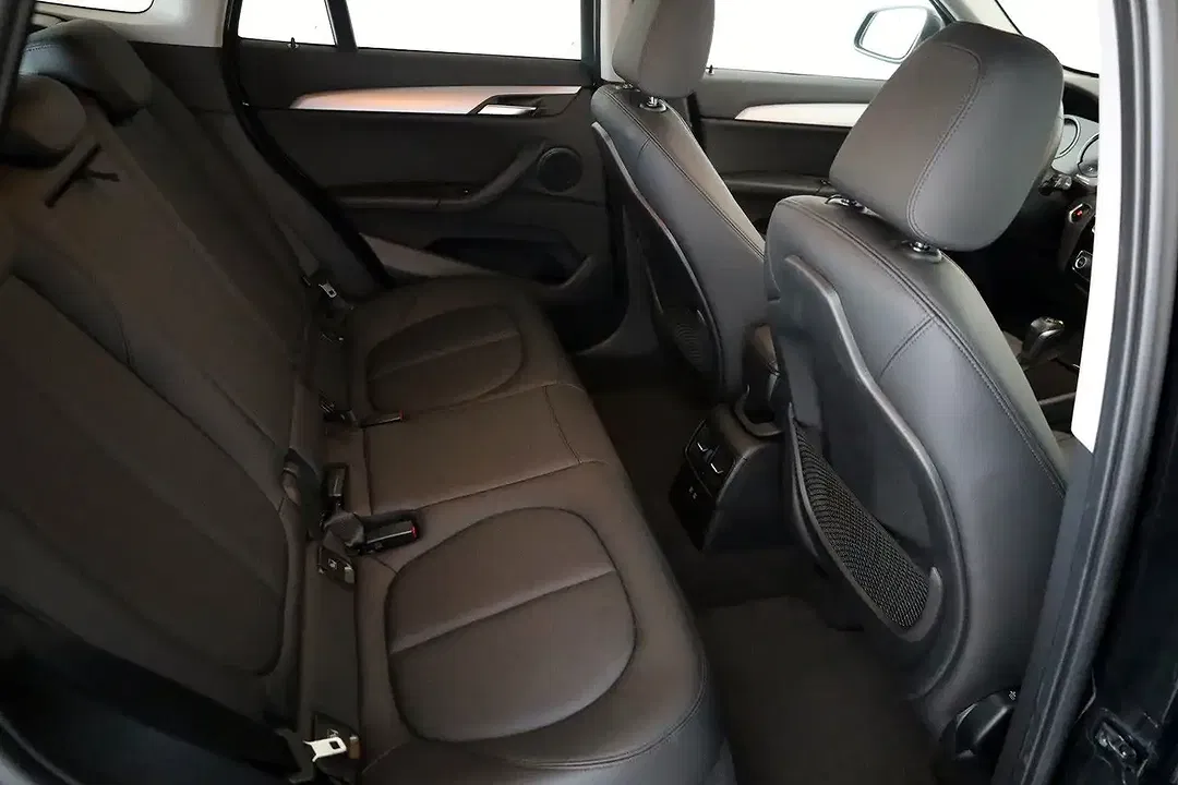 BMW X1 - Thumbnail 6