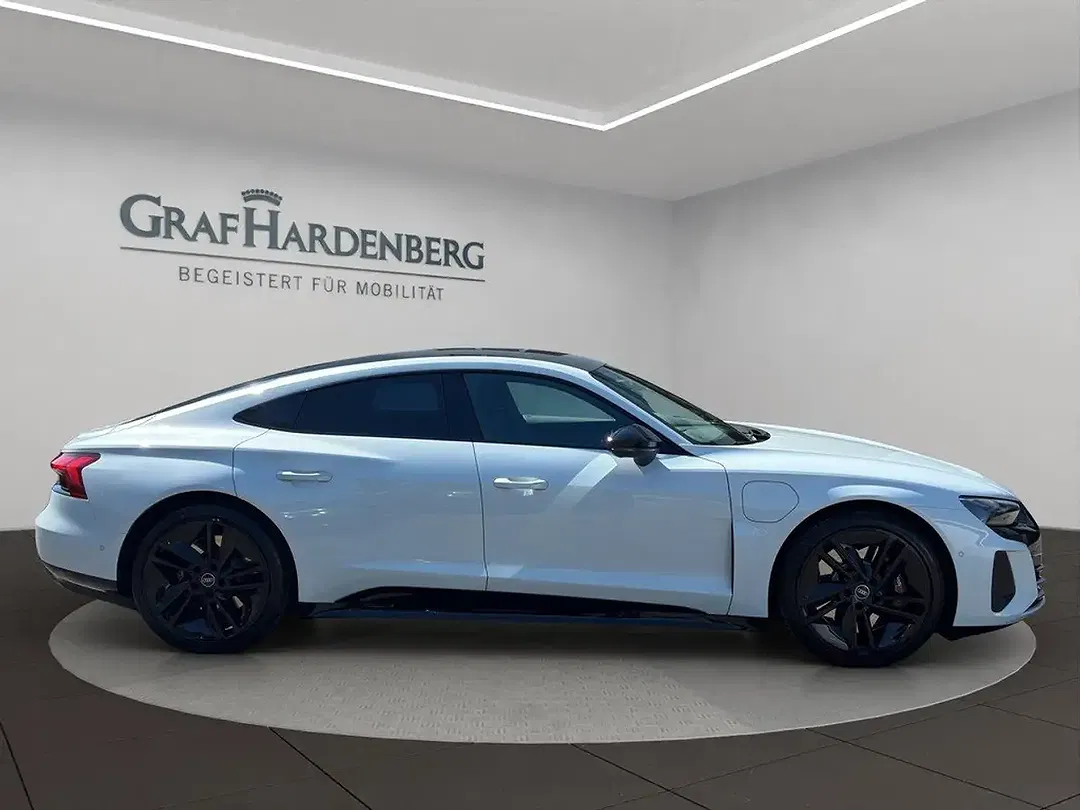 Audi e-tron GT - Thumbnail 7