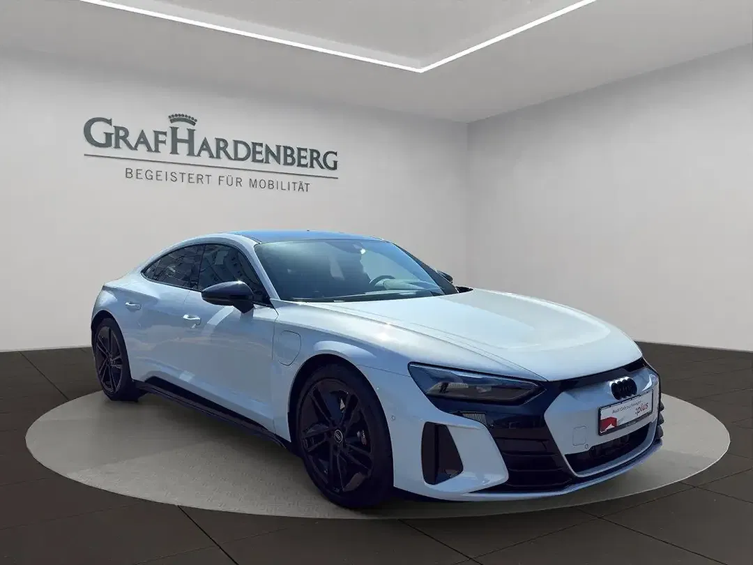 Audi e-tron GT - Thumbnail 8