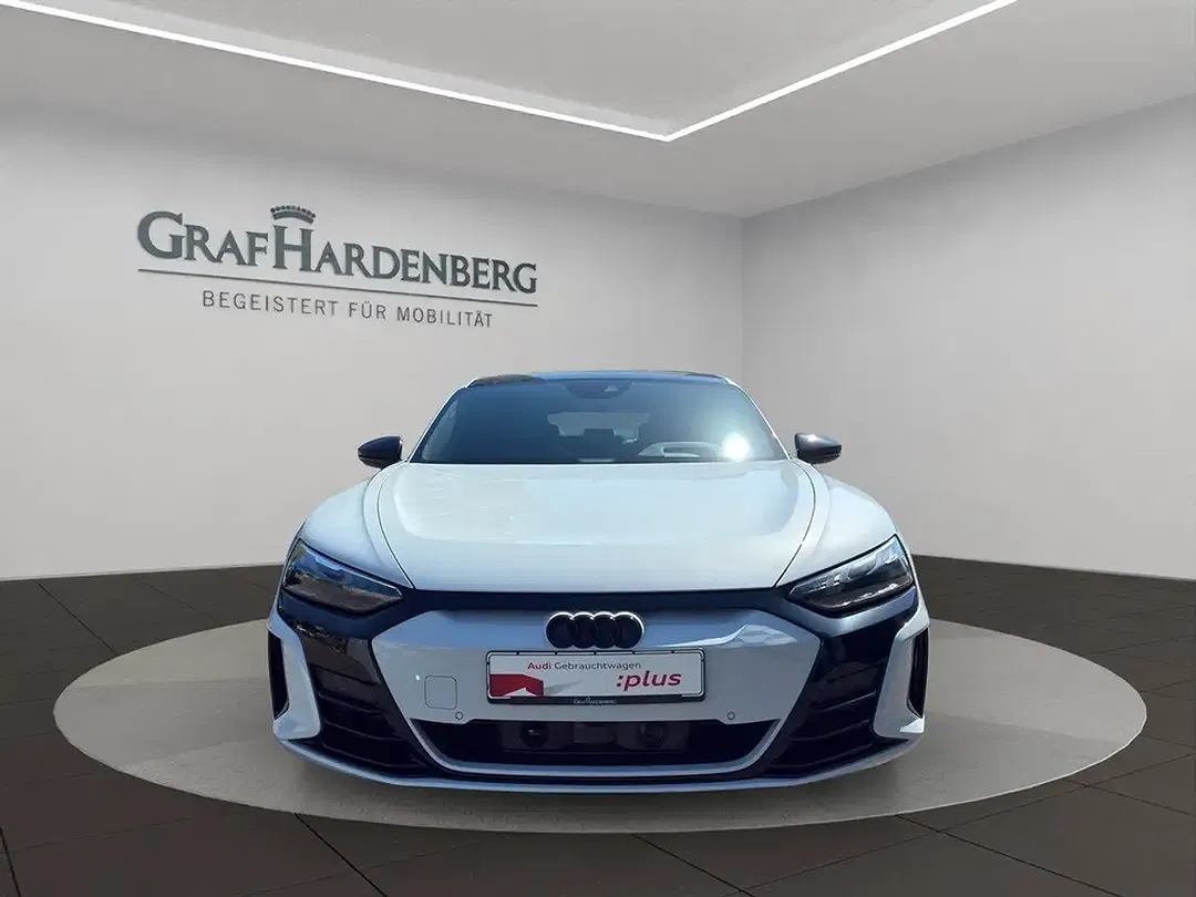 Audi e-tron GT - Thumbnail 9