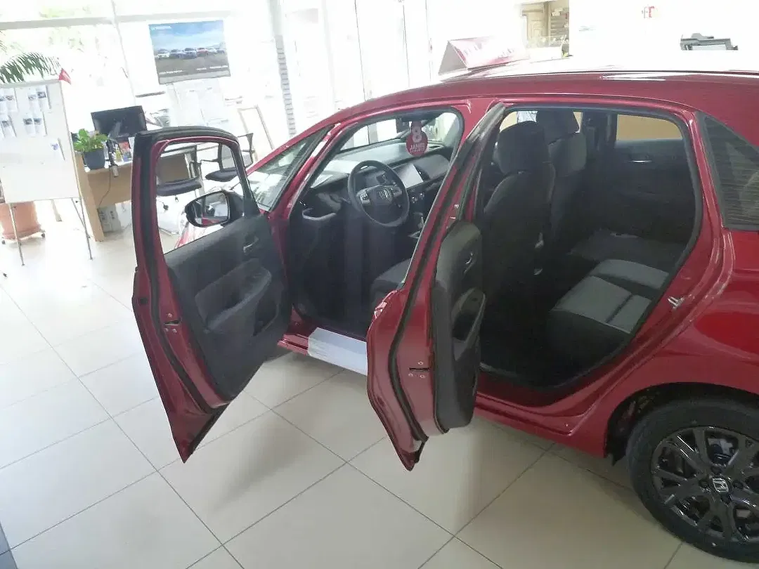 Honda Jazz - Thumbnail 6