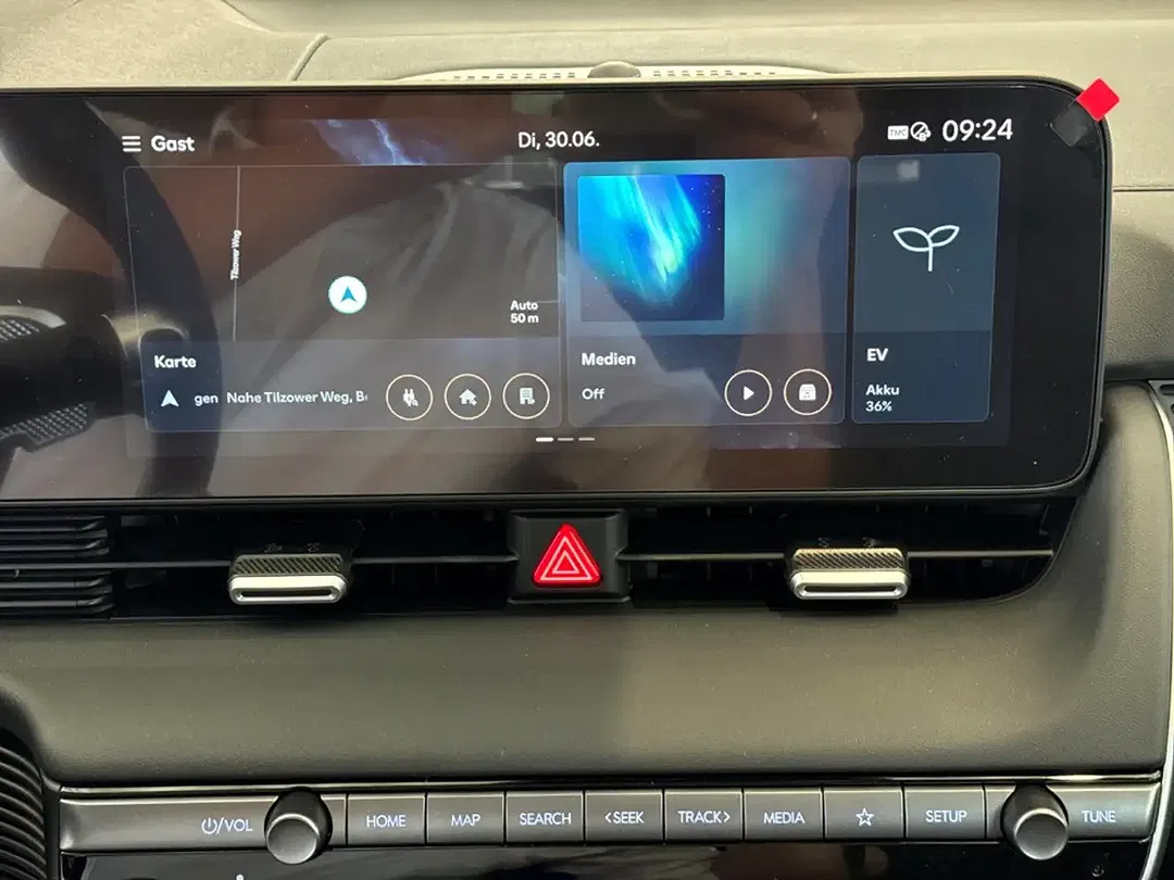 Hyundai IONIQ 5 - Thumbnail 10