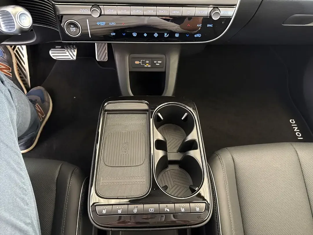Hyundai IONIQ 5 - Thumbnail 12