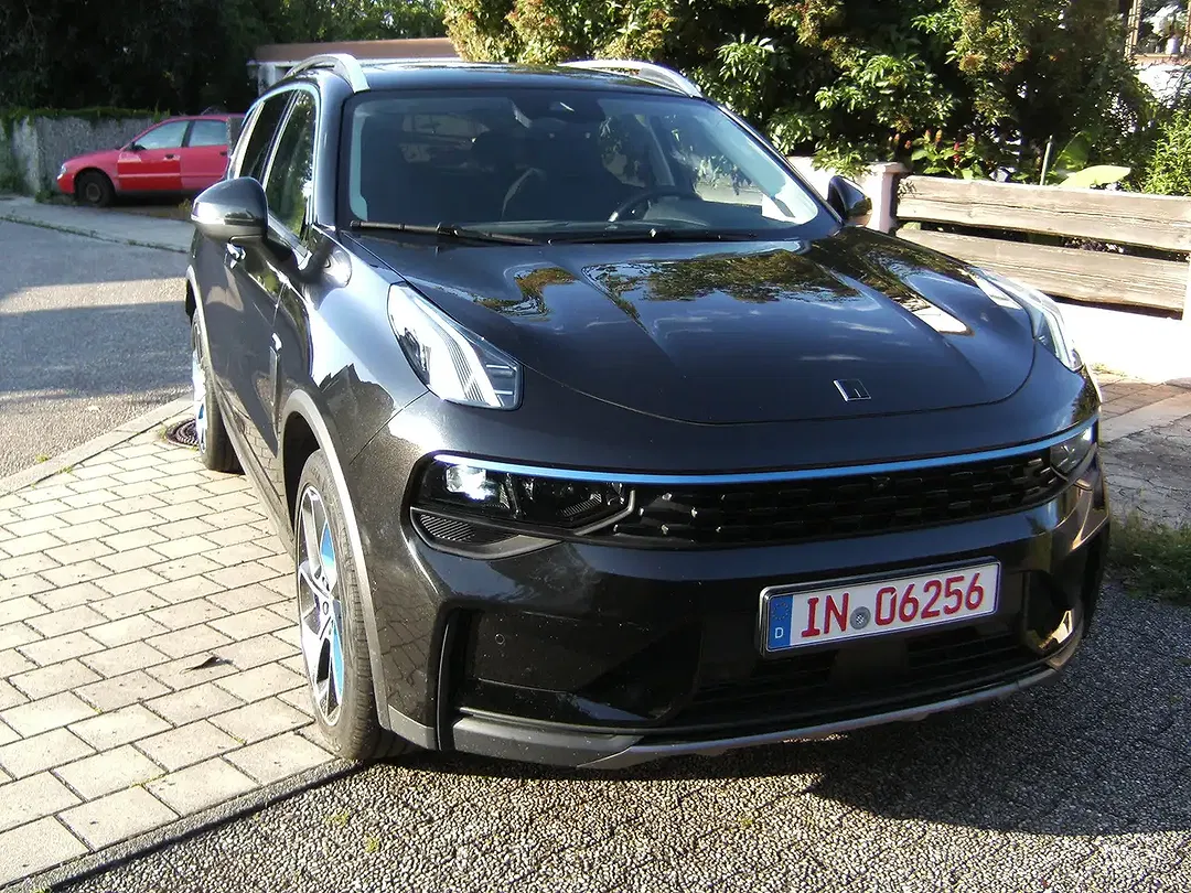 Lynk & Co 01 - Thumbnail 2