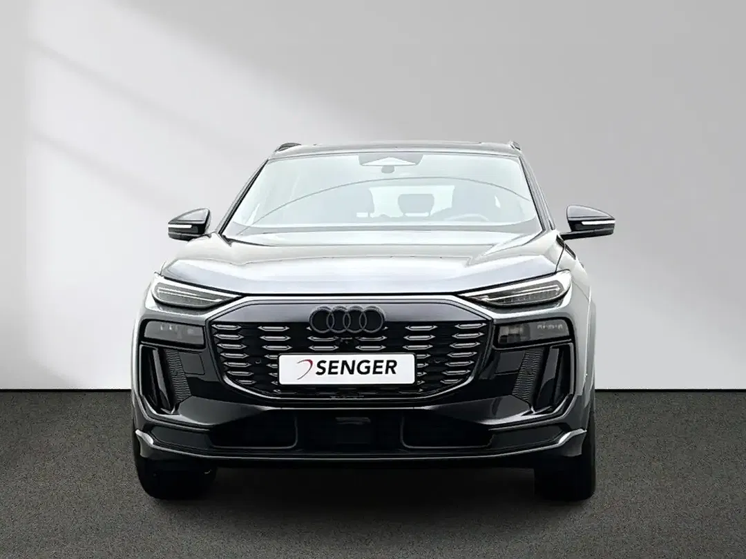 Audi Q6 e-tron - Thumbnail 3