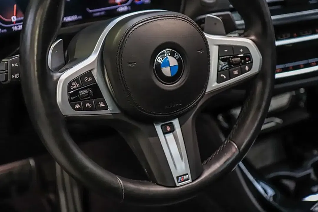 BMW X4 - Thumbnail 9