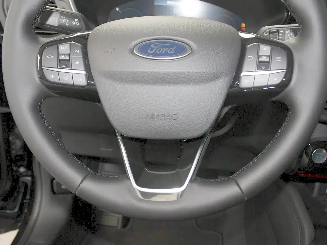 Ford Kuga - Thumbnail 11