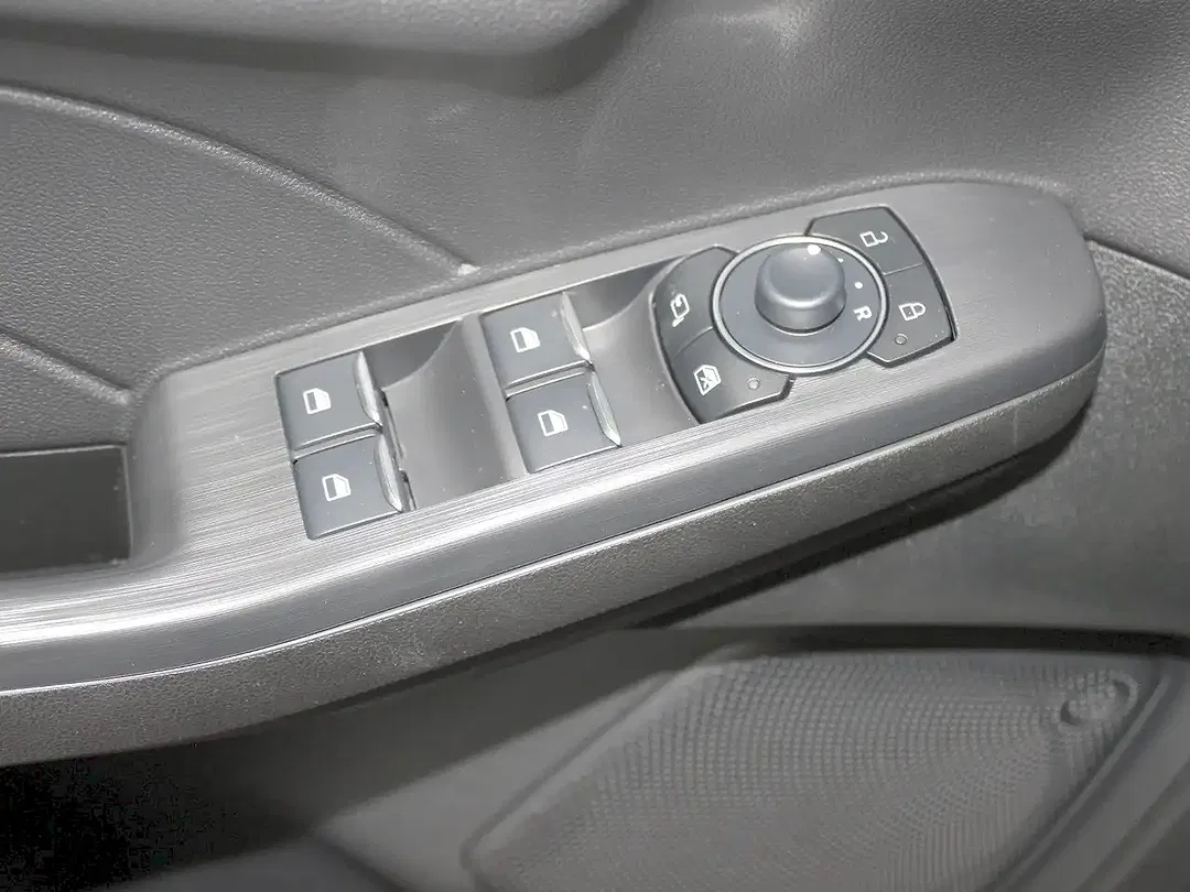 Ford Kuga - Thumbnail 15