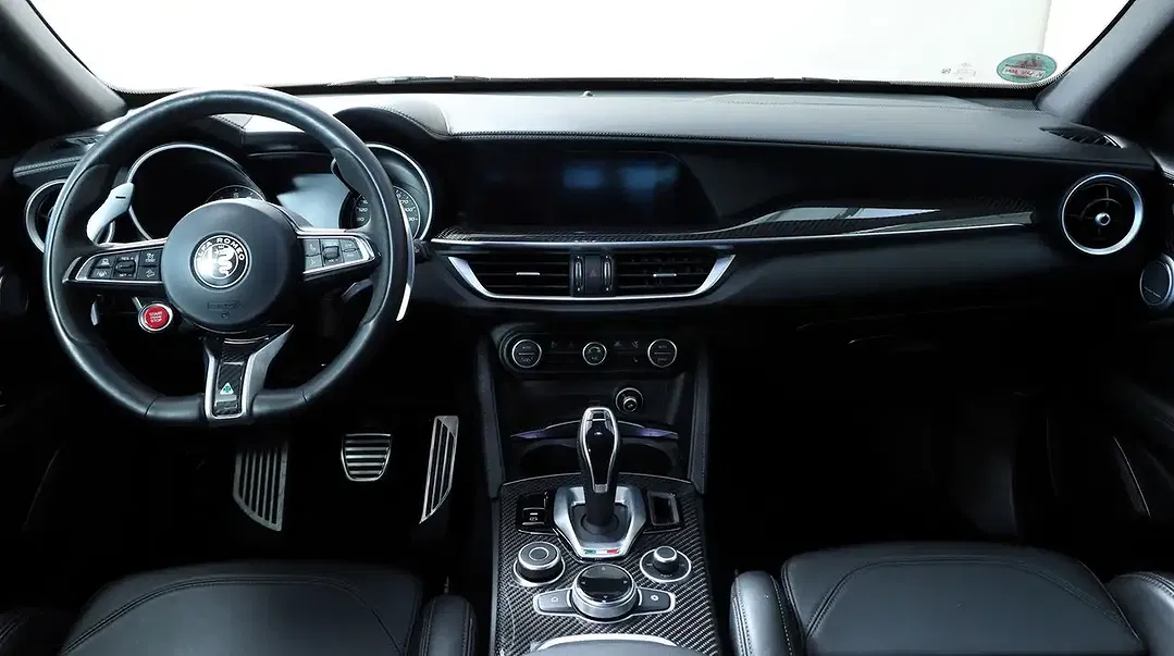 Alfa Romeo Stelvio - Thumbnail 12