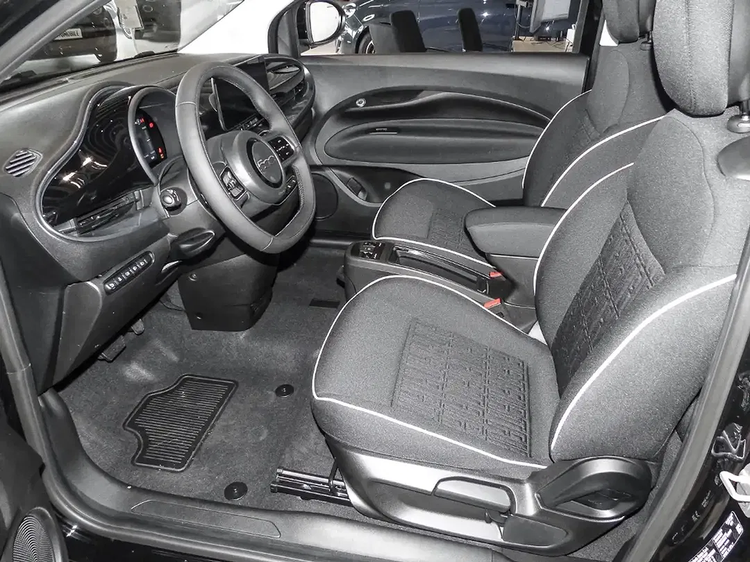 Fiat 500e - Thumbnail 9