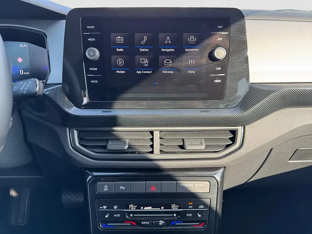 Volkswagen T-Cross - Thumbnail 11