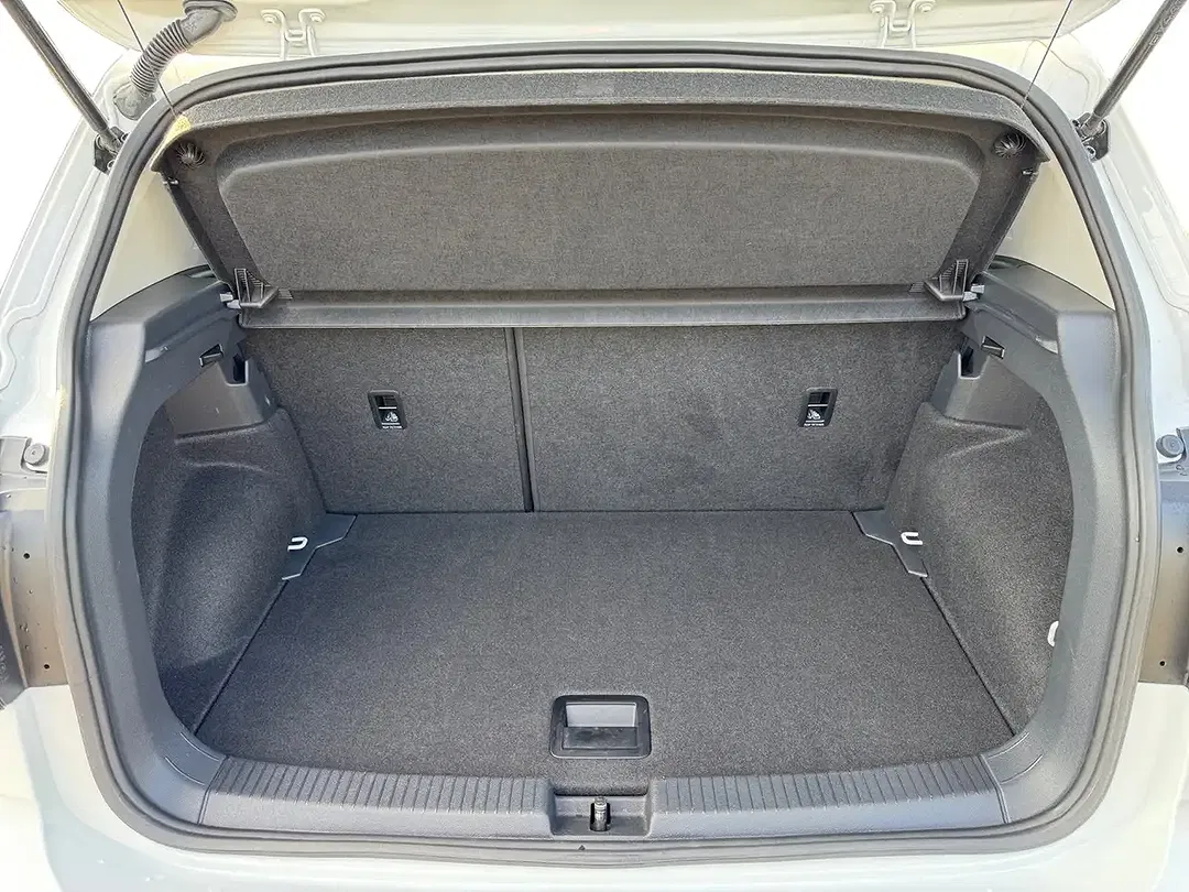 Volkswagen T-Cross - Thumbnail 6