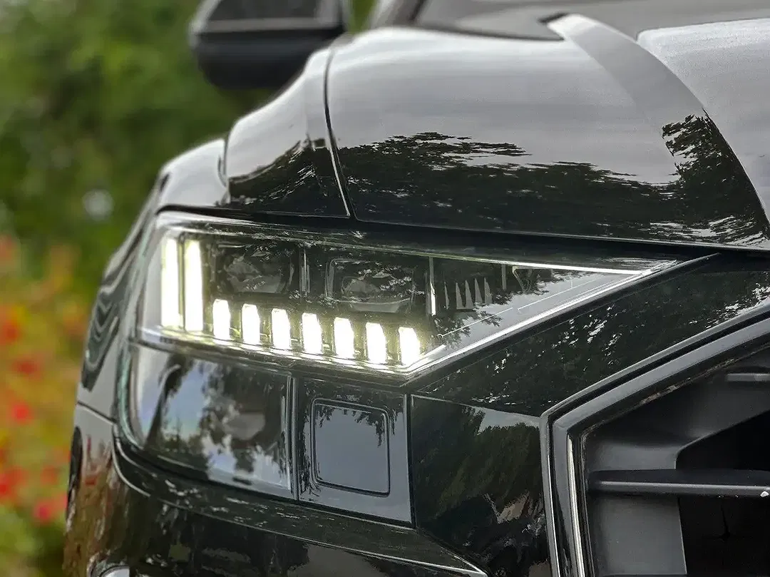 Audi SQ8 - Thumbnail 3