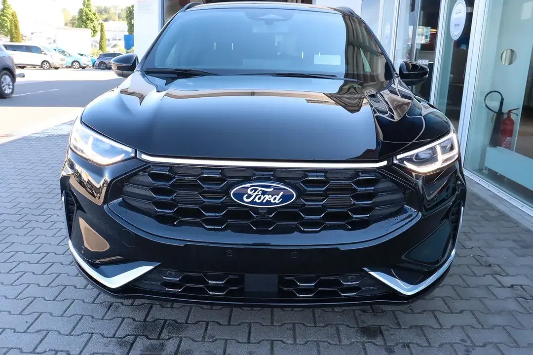 Ford Kuga - Thumbnail 2