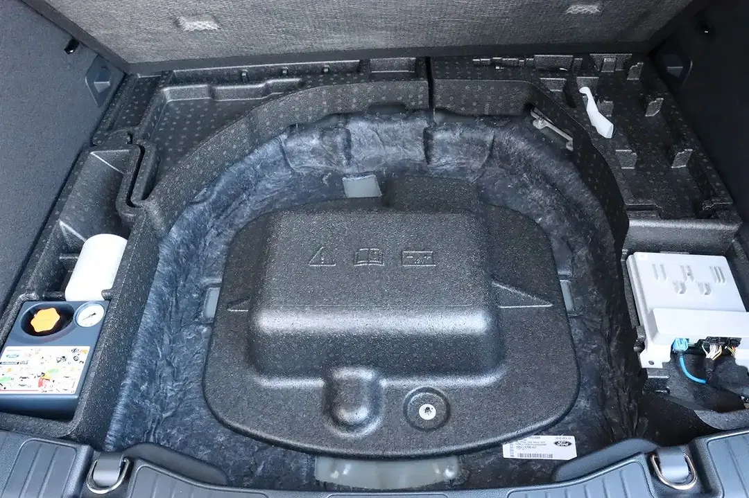 Ford Kuga - Thumbnail 6