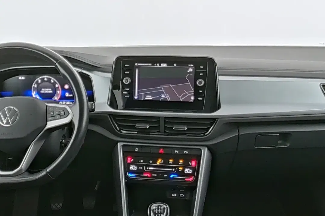Volkswagen T-Roc - Thumbnail 11