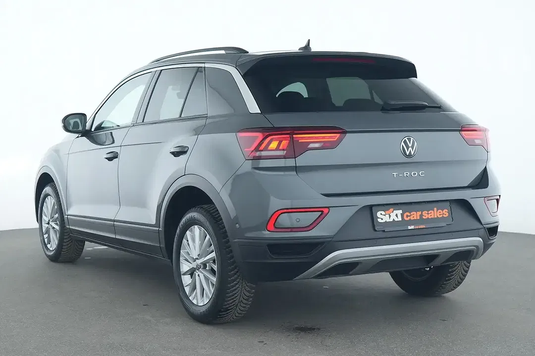 Volkswagen T-Roc - Thumbnail 4