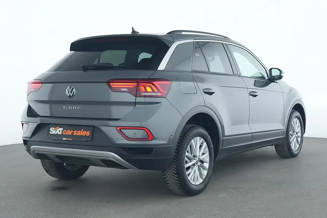 Volkswagen T-Roc - Thumbnail 5