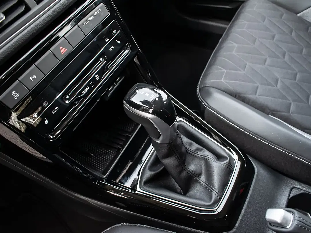 Volkswagen T-Cross - Thumbnail 13