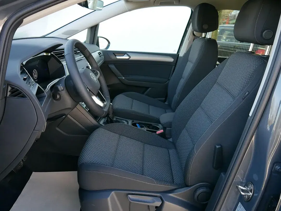 Volkswagen Touran - Thumbnail 11