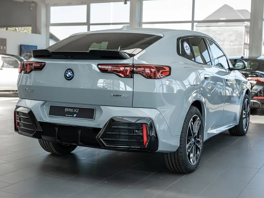 BMW iX2 xDrive M Sport Pro - foto 1