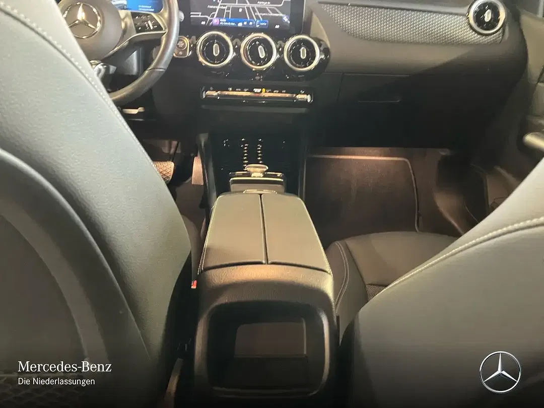 Mercedes-Benz B 200 - Thumbnail 14