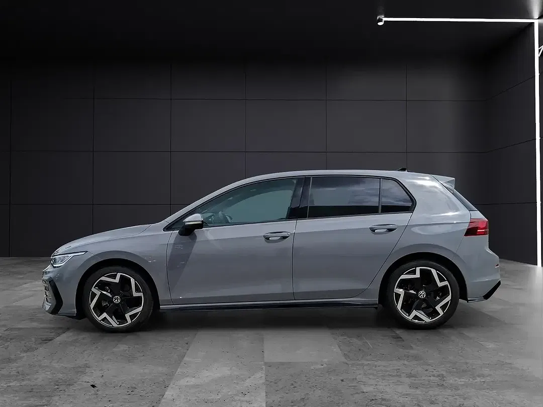 Volkswagen Golf - Thumbnail 1