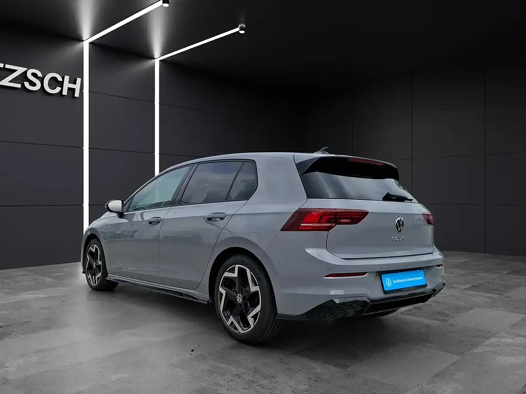 Volkswagen Golf - Thumbnail 2