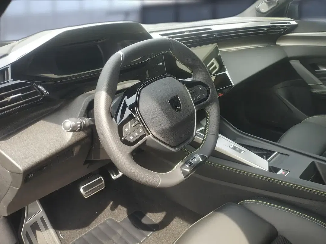 Peugeot 408 - Thumbnail 12