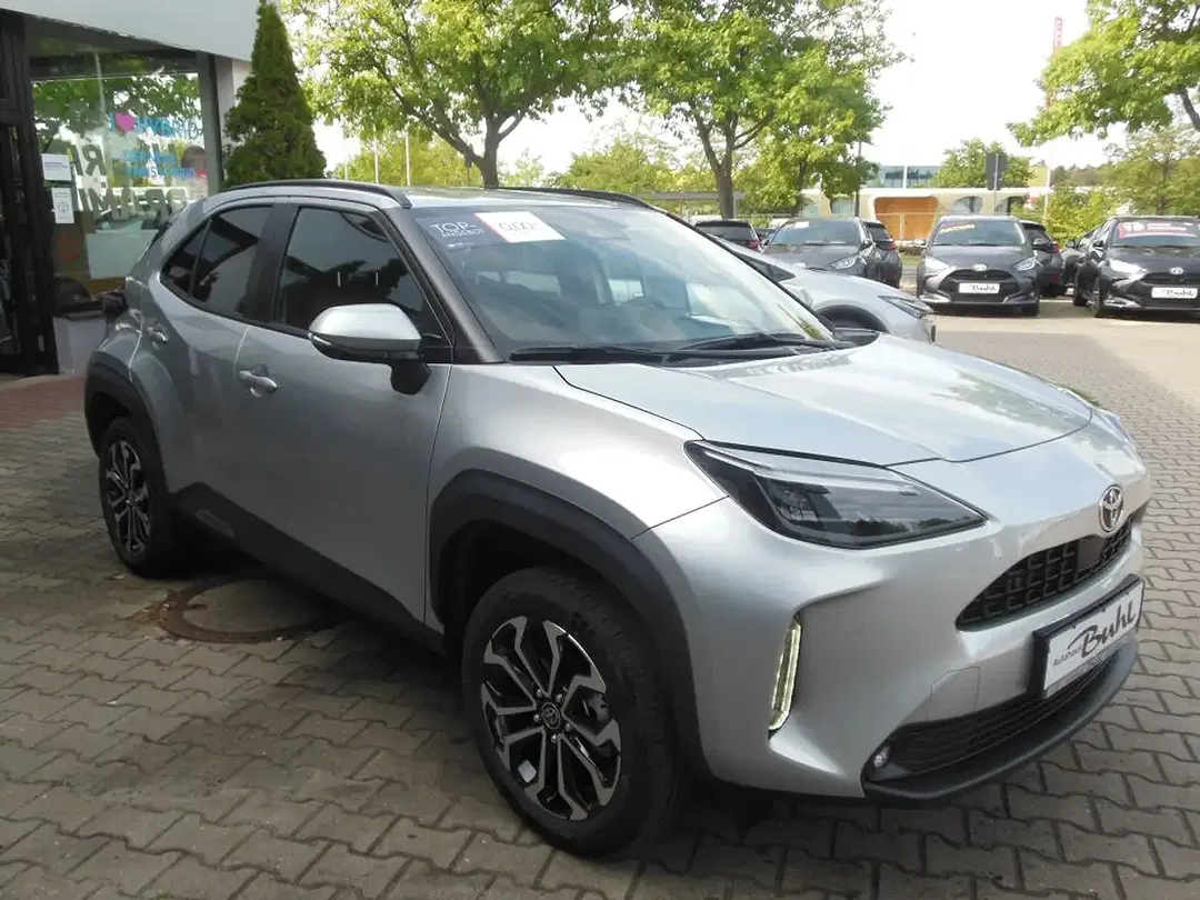 Toyota Yaris Cross - Thumbnail 6