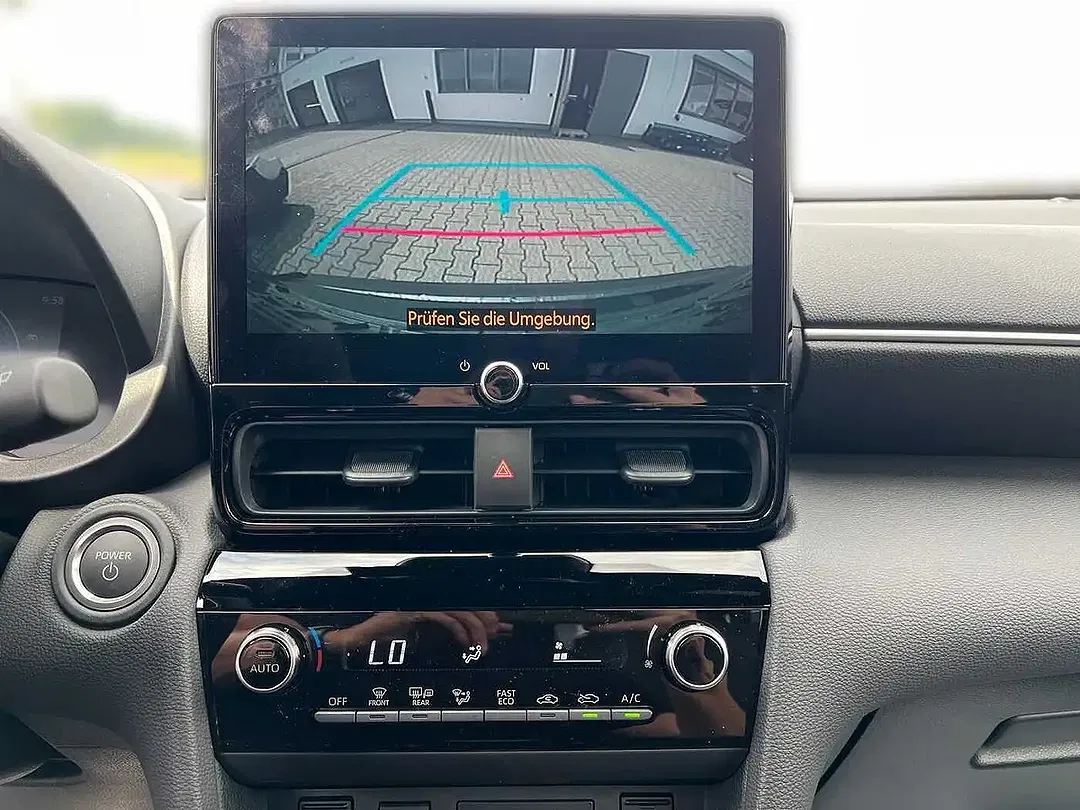 Toyota Yaris Cross - Thumbnail 12