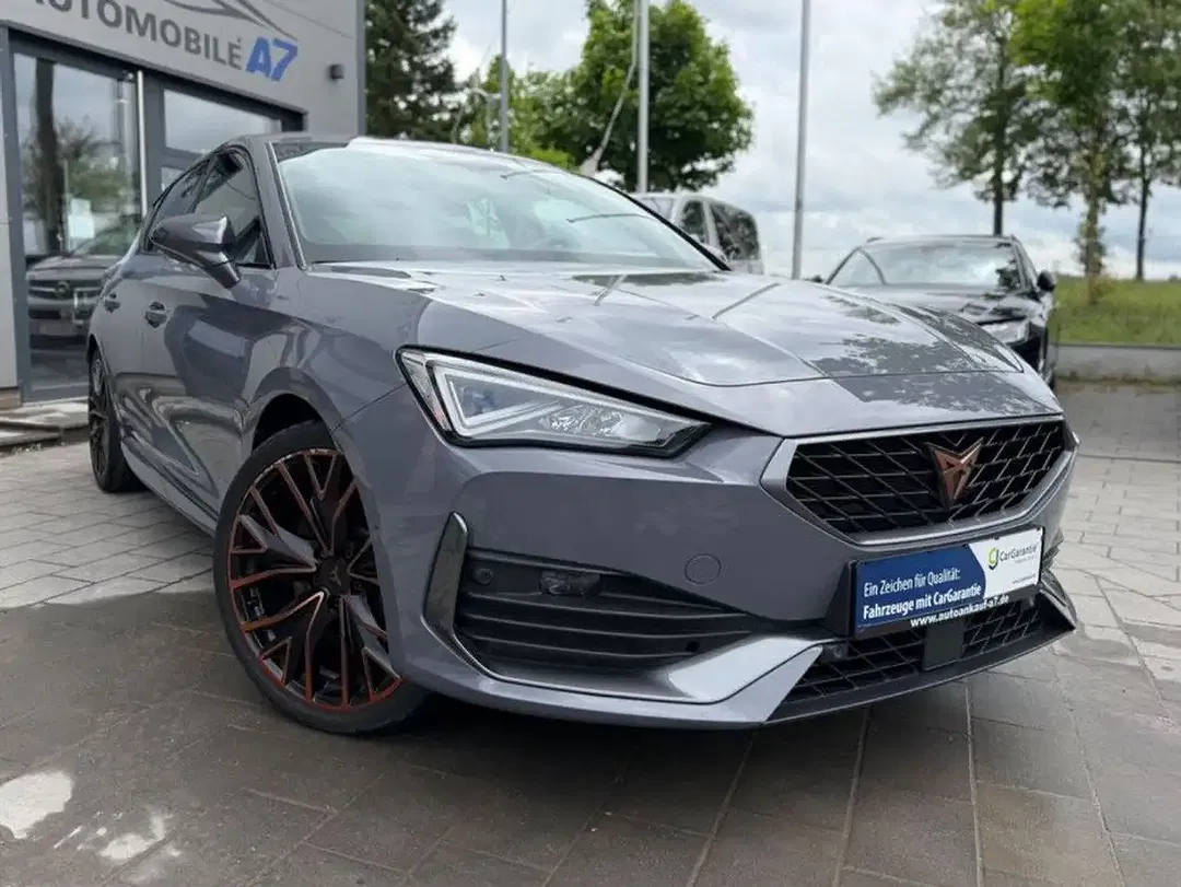 CUPRA Leon - Thumbnail 1