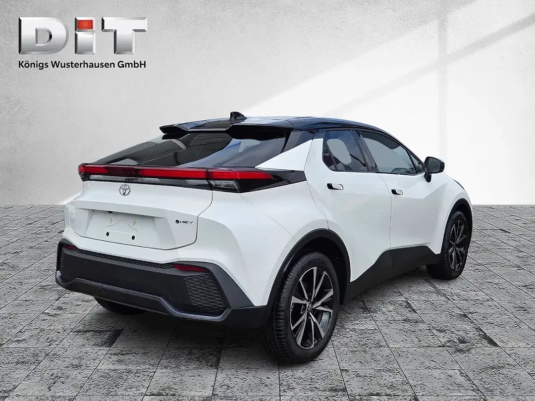 Toyota C-HR - Thumbnail 4