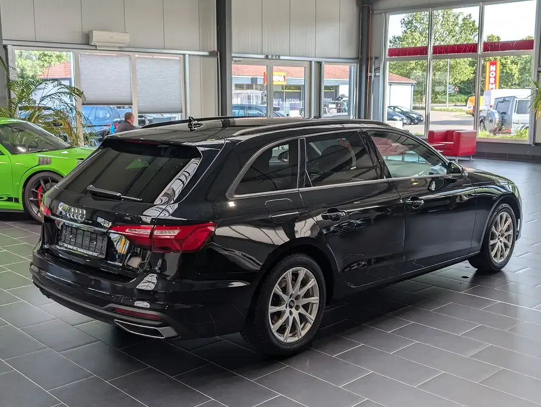 Audi A4 - Thumbnail 6