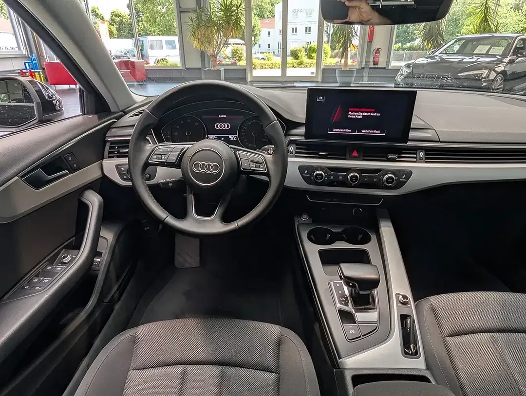 Audi A4 - Thumbnail 7