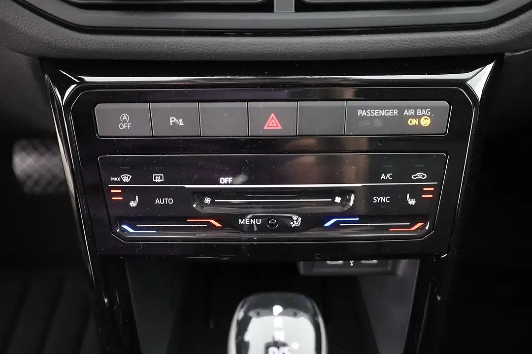 Volkswagen T-Cross - Thumbnail 11