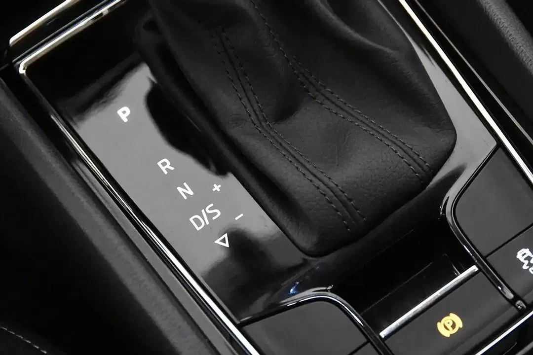 Skoda Karoq - Thumbnail 11