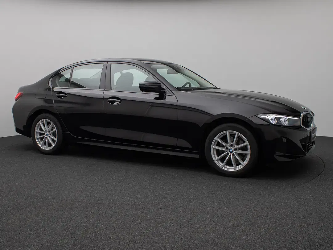 BMW 318 - Thumbnail 3