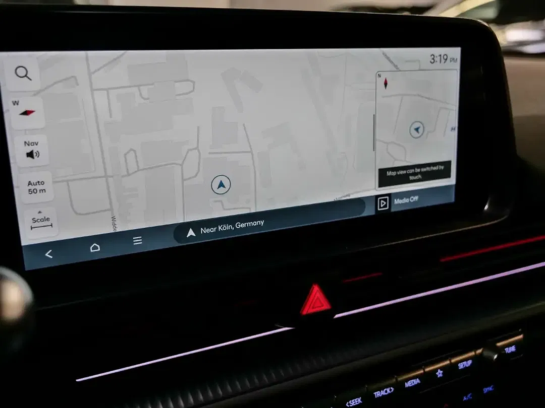 Hyundai IONIQ 6 - Thumbnail 15