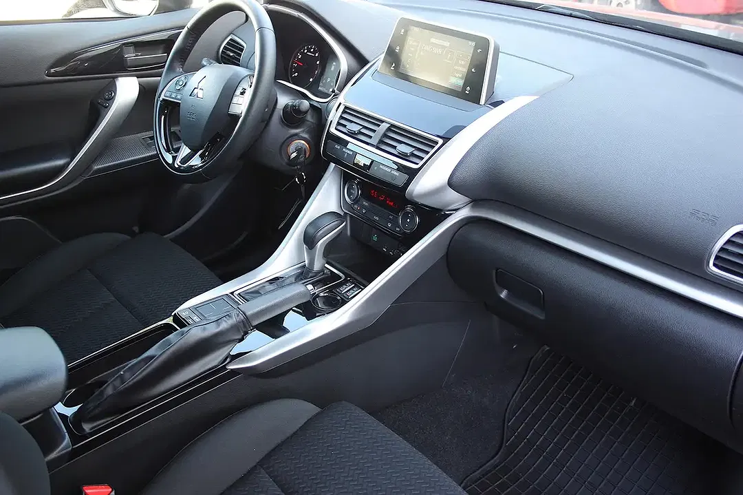 Mitsubishi Eclipse Cross - Thumbnail 11