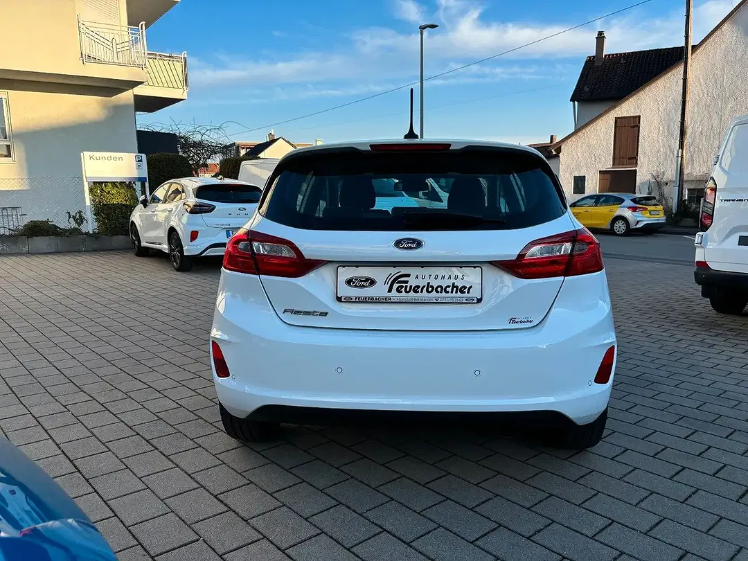 Ford Fiesta - Thumbnail 3