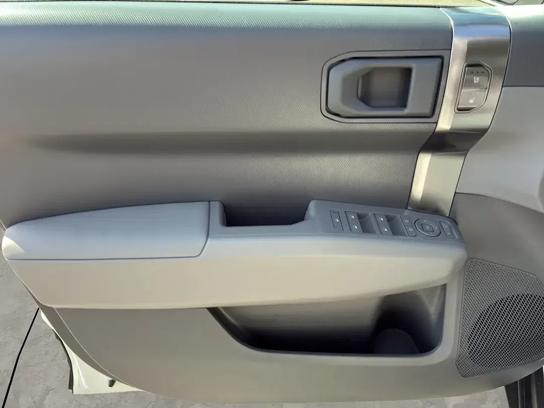 Kia EV3 - Thumbnail 8