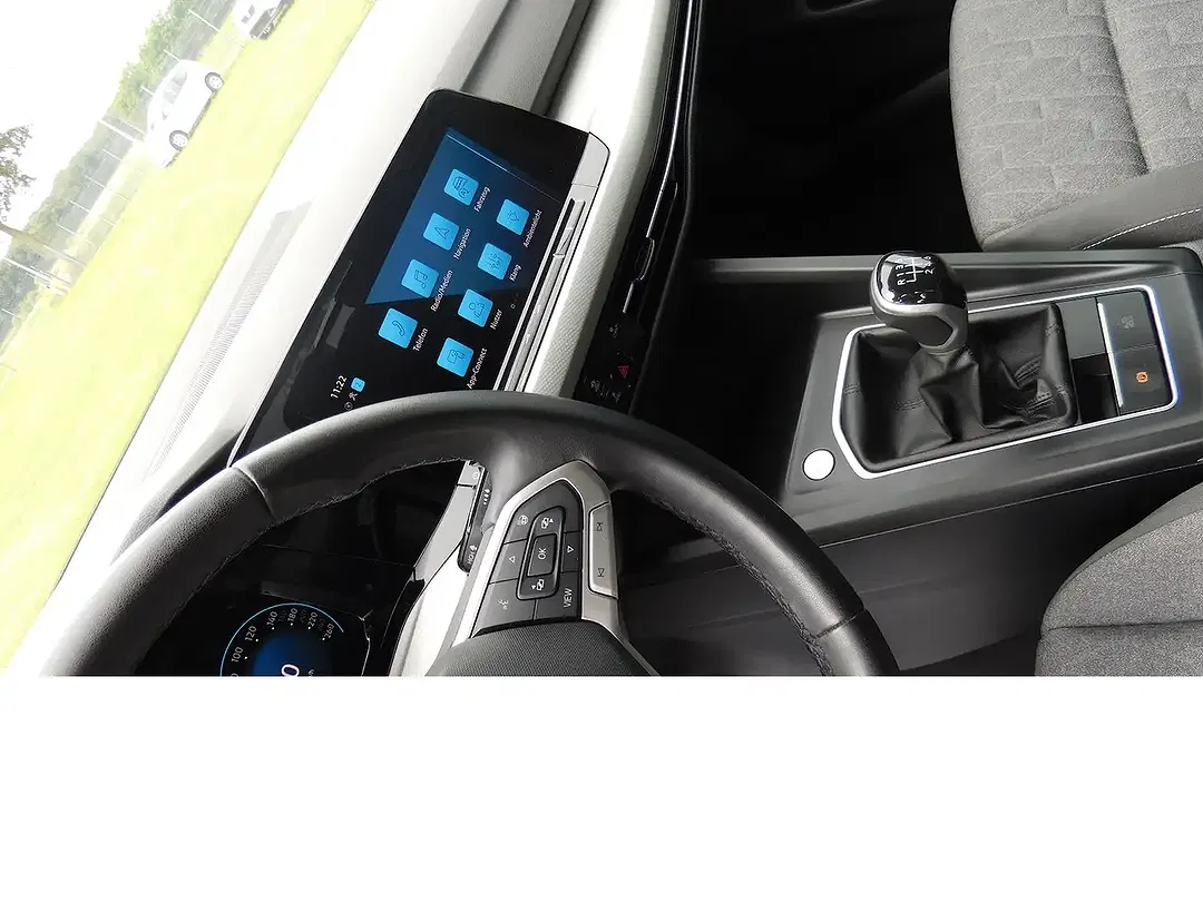 Volkswagen Golf - Thumbnail 2