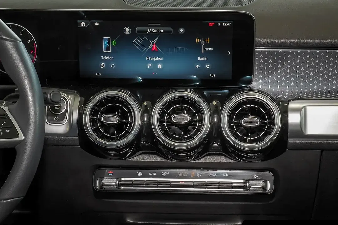 Mercedes-Benz GLB 180 - Thumbnail 11