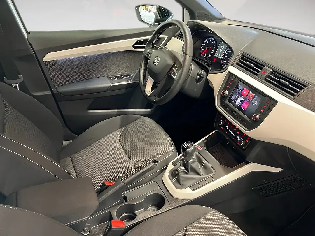 SEAT Arona - Thumbnail 8