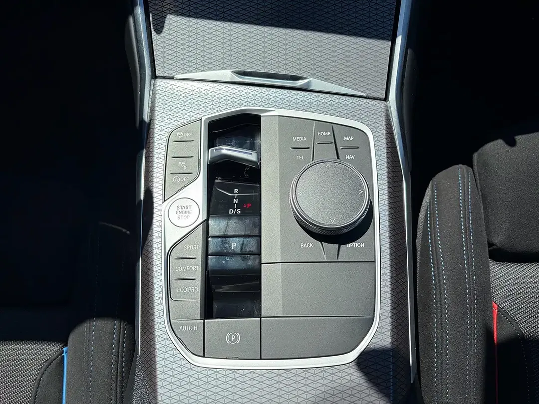 BMW 330 - Thumbnail 13