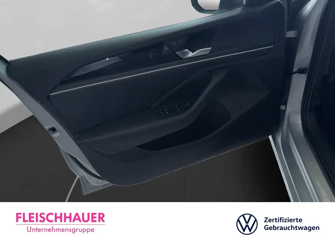 Volkswagen Passat - Thumbnail 8